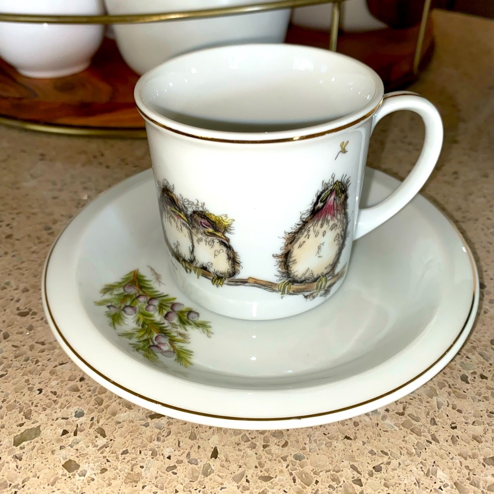 1977 Mary Mugg Demitasse Cup / Saucer Enesco Baby Birds VGUC